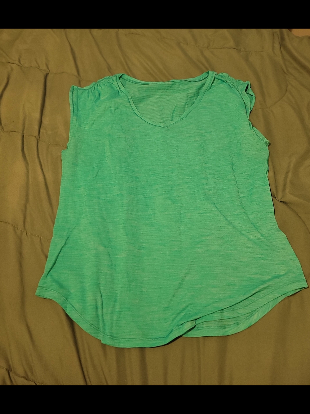 Lululemon Women’s Green V-Neck Cap Sleeve Top